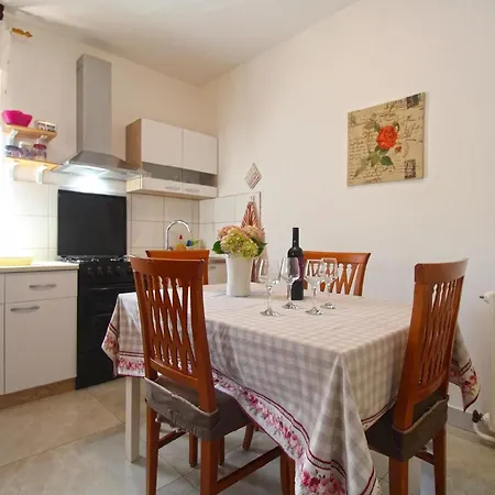 Fuer 6 Personen Ca 90 Qm In Muntic, Istrien Suedkueste Von Istrien Apartment